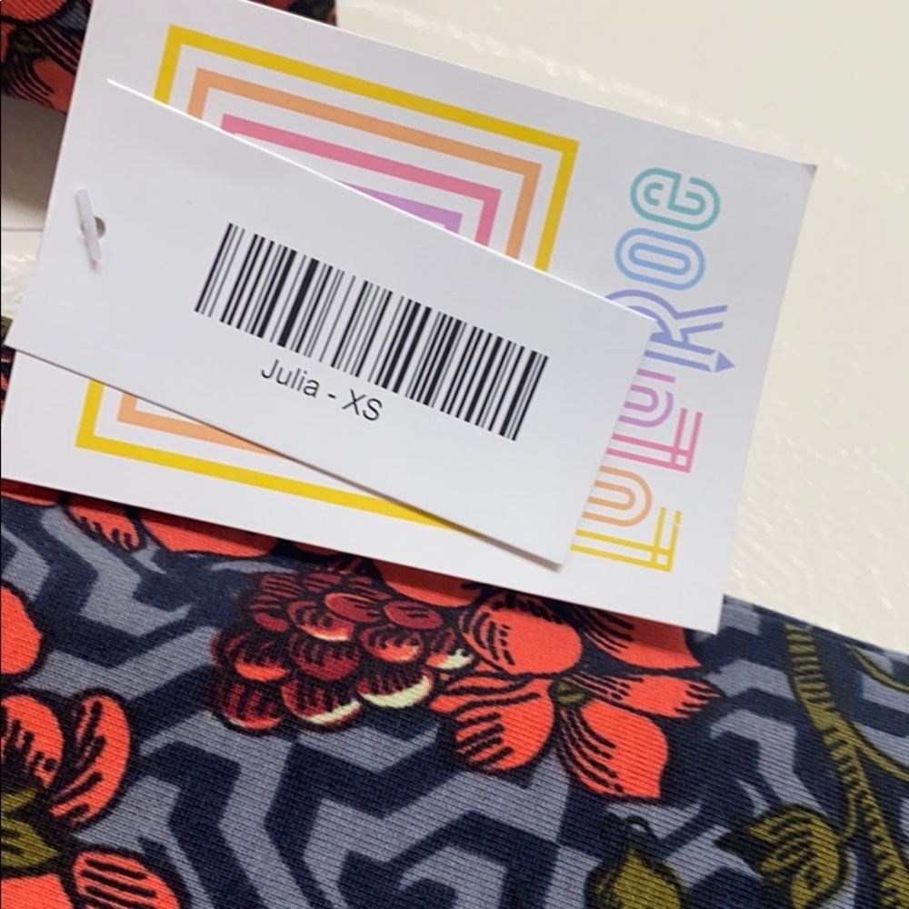 NWT LuLaRoe Julia Dress Floral Multicolor Design Size XS - Picture 4 of 8